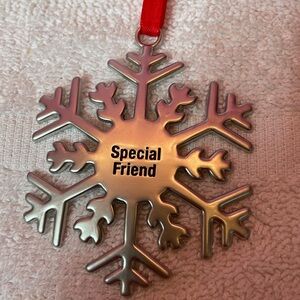 Metal engraved ornament